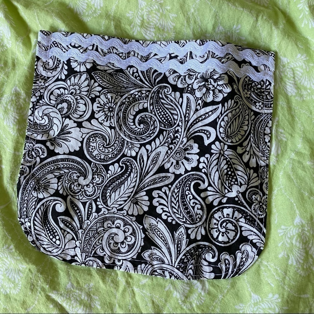 Pale Green retro half apron with black and white accents​​​​​ - Picture 2 of 4